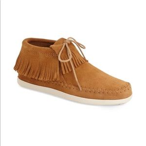 NWOT Minnetonka Venice fringe bootie SZ 8